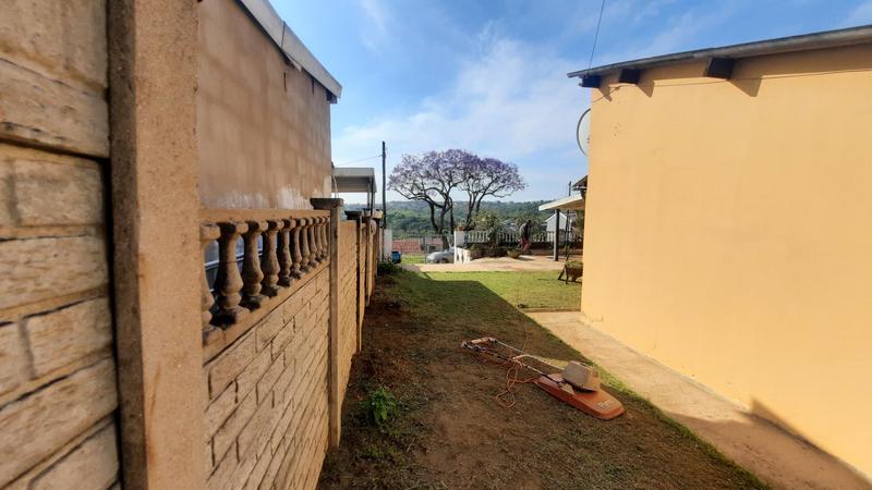 To Let 3 Bedroom Property for Rent in Clayfield KwaZulu-Natal