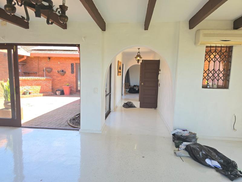 To Let 4 Bedroom Property for Rent in Dawncliffe KwaZulu-Natal