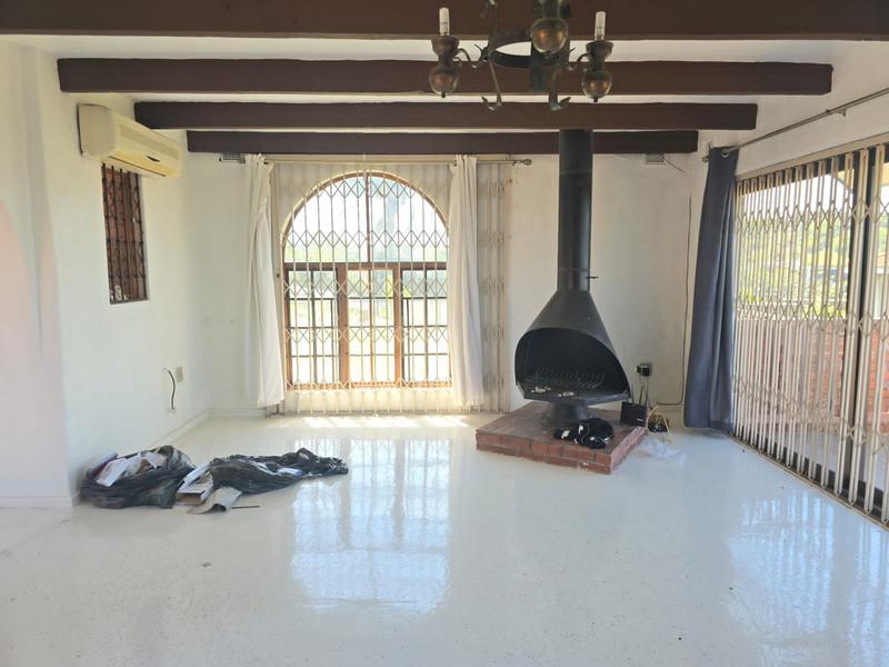 To Let 4 Bedroom Property for Rent in Dawncliffe KwaZulu-Natal