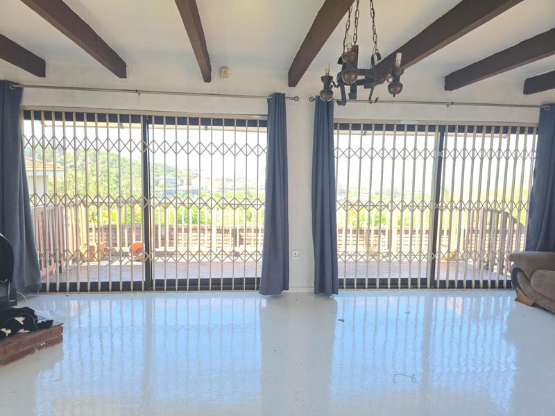 To Let 4 Bedroom Property for Rent in Dawncliffe KwaZulu-Natal