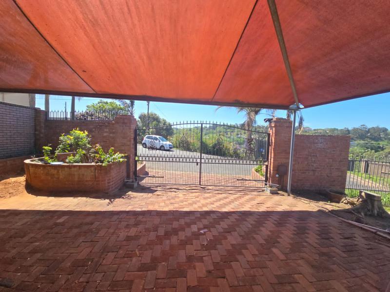 To Let 4 Bedroom Property for Rent in Dawncliffe KwaZulu-Natal