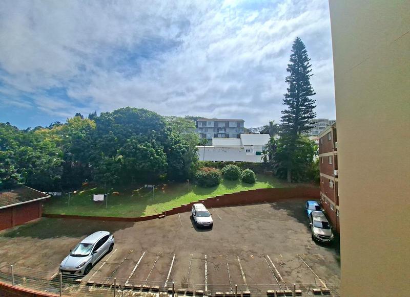 To Let 2 Bedroom Property for Rent in Glenwood KwaZulu-Natal