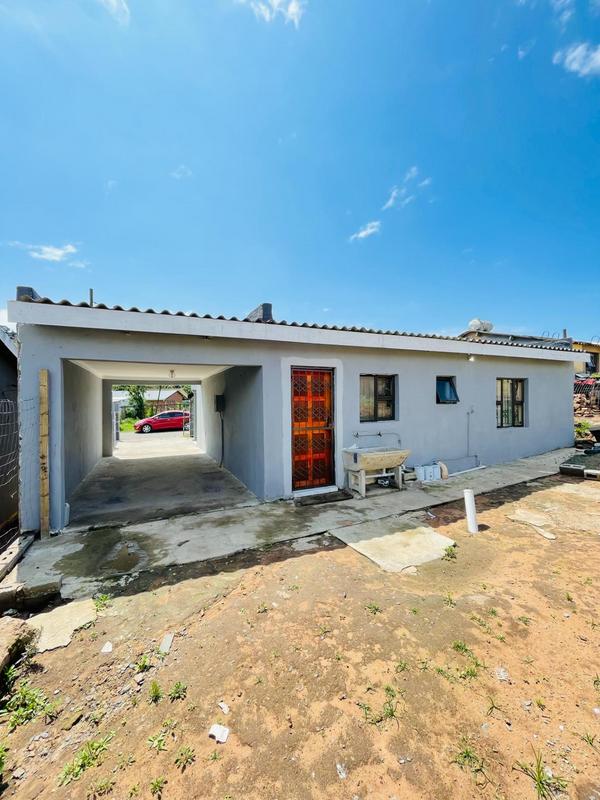 2 Bedroom Property for Sale in Kwamashu KwaZulu-Natal