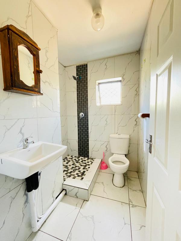 2 Bedroom Property for Sale in Kwamashu KwaZulu-Natal
