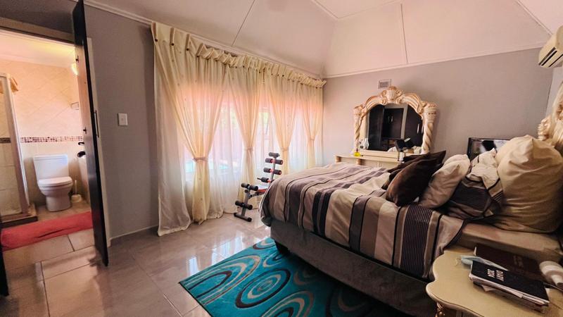 3 Bedroom Property for Sale in Uvongo KwaZulu-Natal