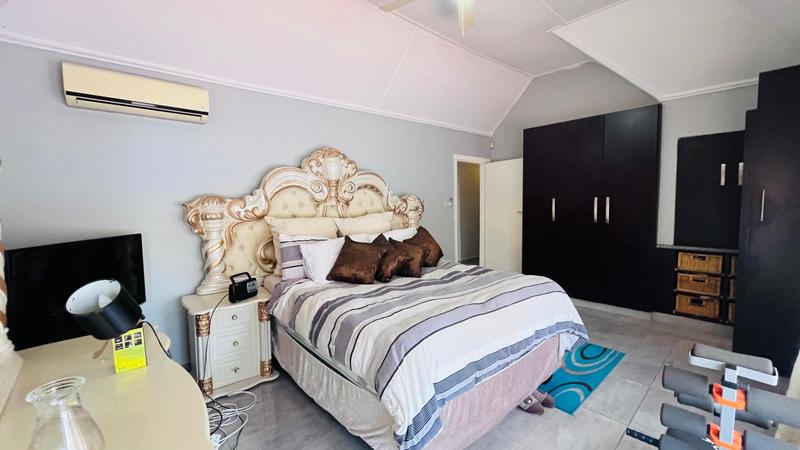 3 Bedroom Property for Sale in Uvongo KwaZulu-Natal