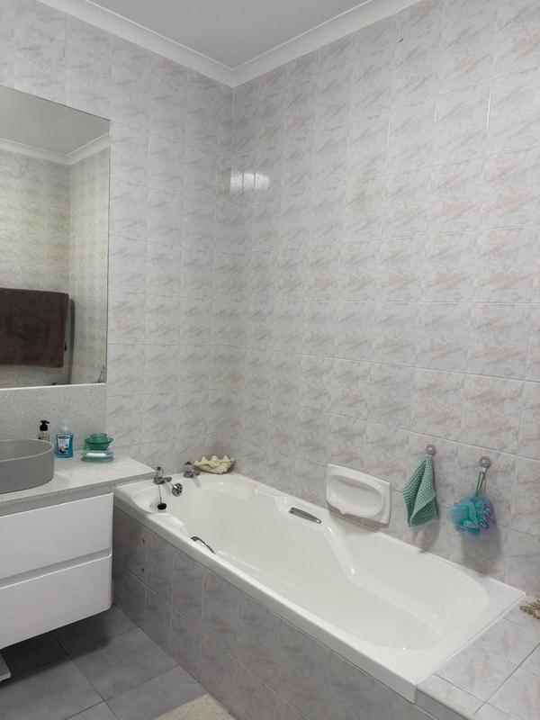 2 Bedroom Property for Sale in Ballito KwaZulu-Natal