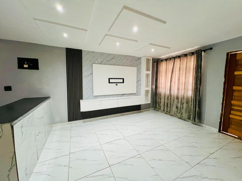 2 Bedroom Property for Sale in Kwamashu KwaZulu-Natal