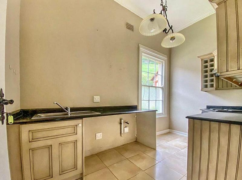To Let 5 Bedroom Property for Rent in Chase Valley KwaZulu-Natal