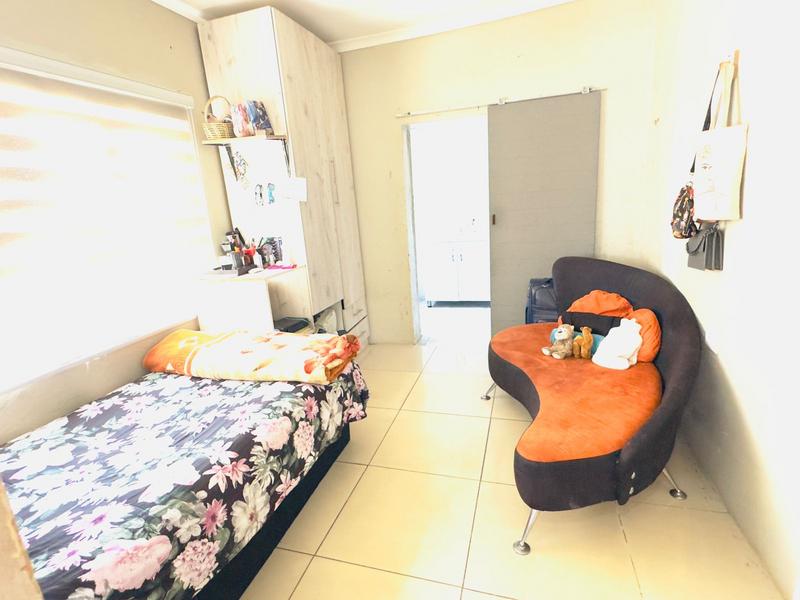 4 Bedroom Property for Sale in Kwamashu D KwaZulu-Natal