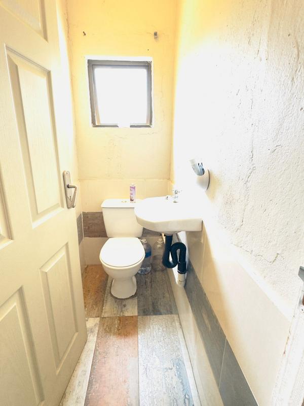 4 Bedroom Property for Sale in Kwamashu D KwaZulu-Natal