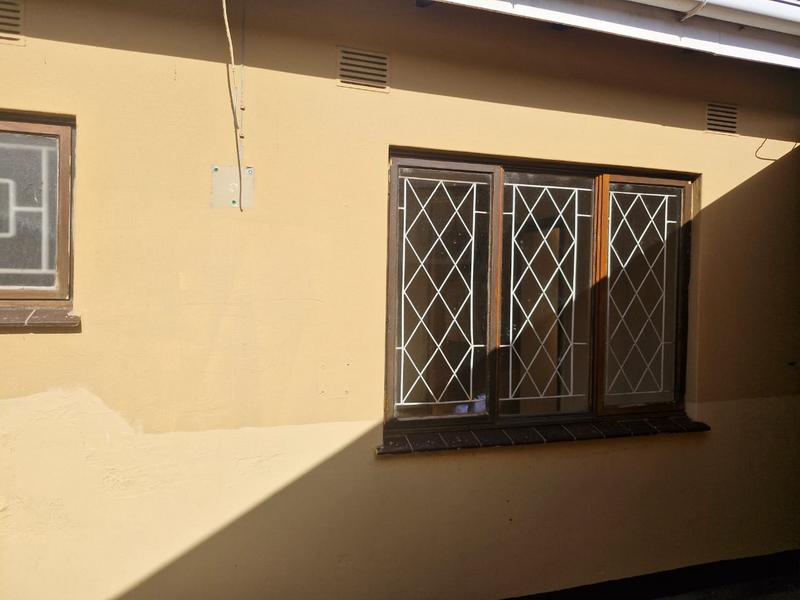 To Let 1 Bedroom Property for Rent in Escombe KwaZulu-Natal