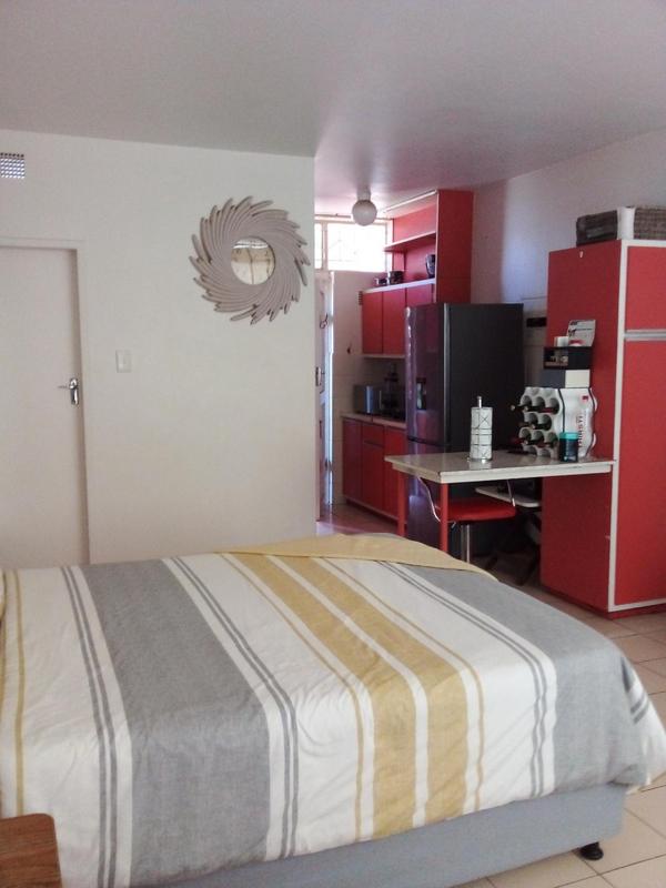 To Let 1 Bedroom Property for Rent in Empangeni Central KwaZulu-Natal