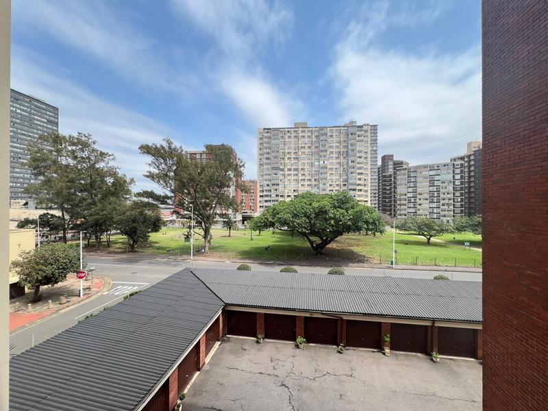 To Let 3 Bedroom Property for Rent in North Beach KwaZulu-Natal