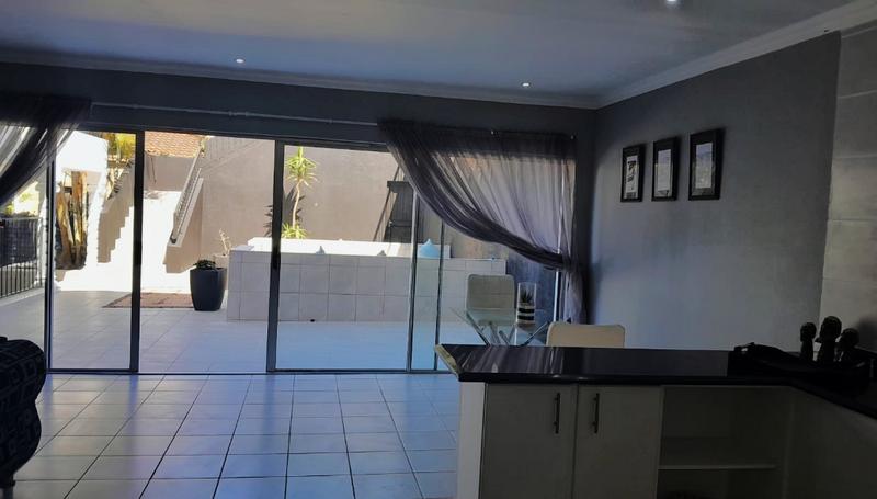 4 Bedroom Property for Sale in Uvongo KwaZulu-Natal