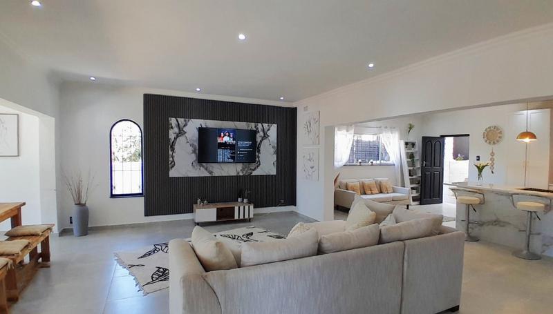 4 Bedroom Property for Sale in Uvongo KwaZulu-Natal