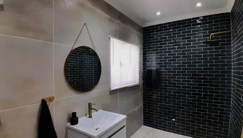 4 Bedroom Property for Sale in Uvongo KwaZulu-Natal