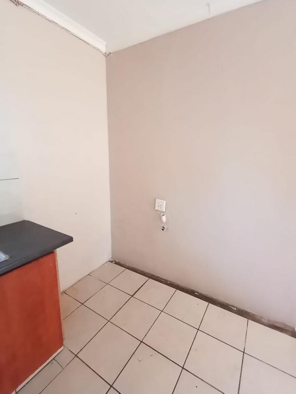 To Let 2 Bedroom Property for Rent in Winston Park KwaZulu-Natal