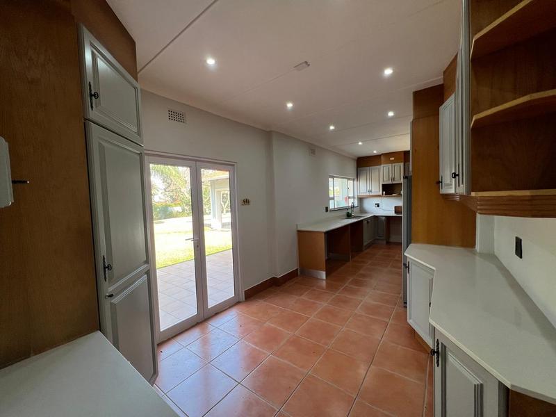 To Let 4 Bedroom Property for Rent in La Lucia KwaZulu-Natal