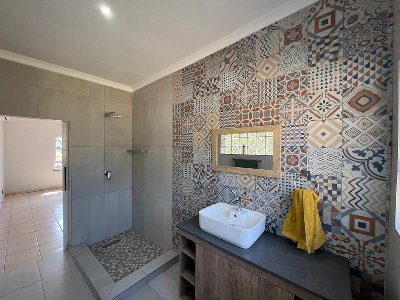 To Let 4 Bedroom Property for Rent in La Lucia KwaZulu-Natal