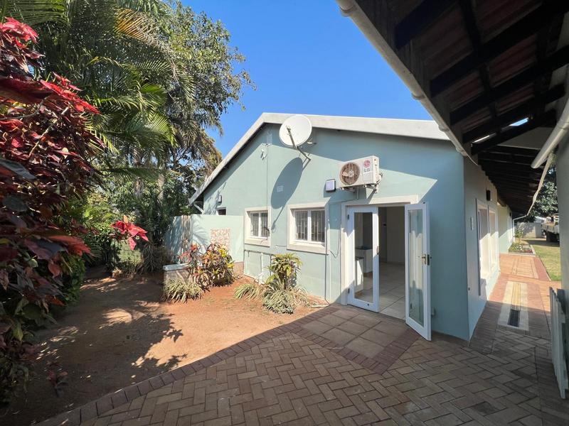 To Let 4 Bedroom Property for Rent in La Lucia KwaZulu-Natal