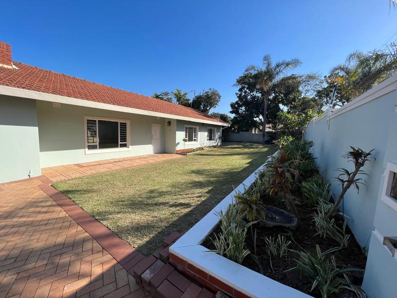 To Let 4 Bedroom Property for Rent in La Lucia KwaZulu-Natal