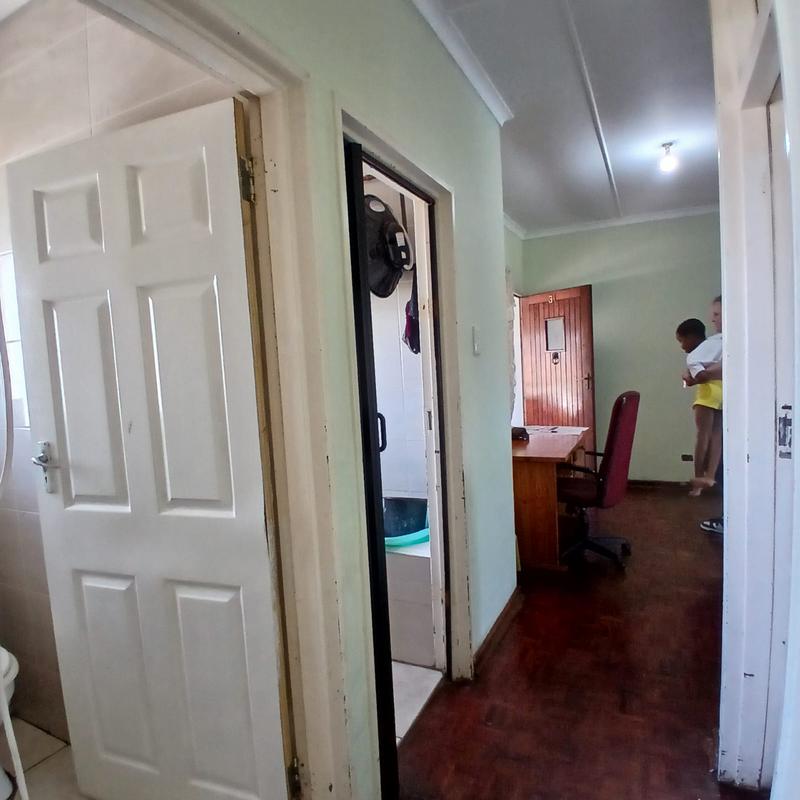 2 Bedroom Property for Sale in Montclair KwaZulu-Natal