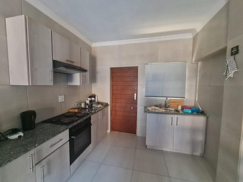 To Let 2 Bedroom Property for Rent in Bluff KwaZulu-Natal