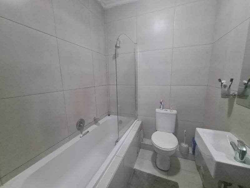 To Let 2 Bedroom Property for Rent in Bluff KwaZulu-Natal