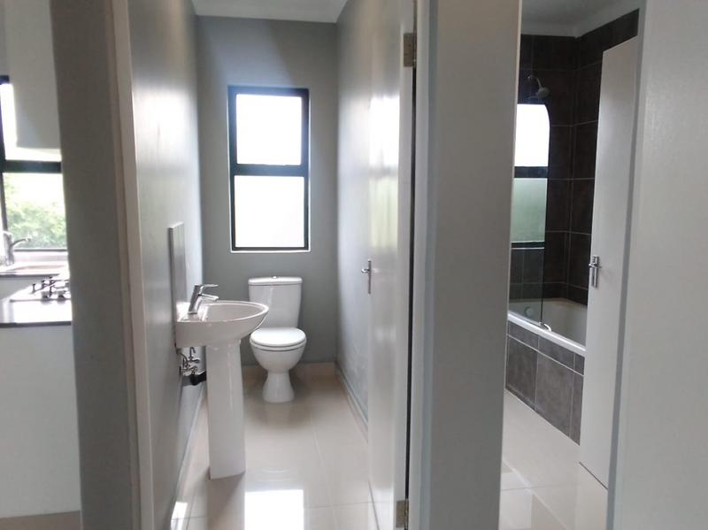 To Let 3 Bedroom Property for Rent in Shakaskraal KwaZulu-Natal
