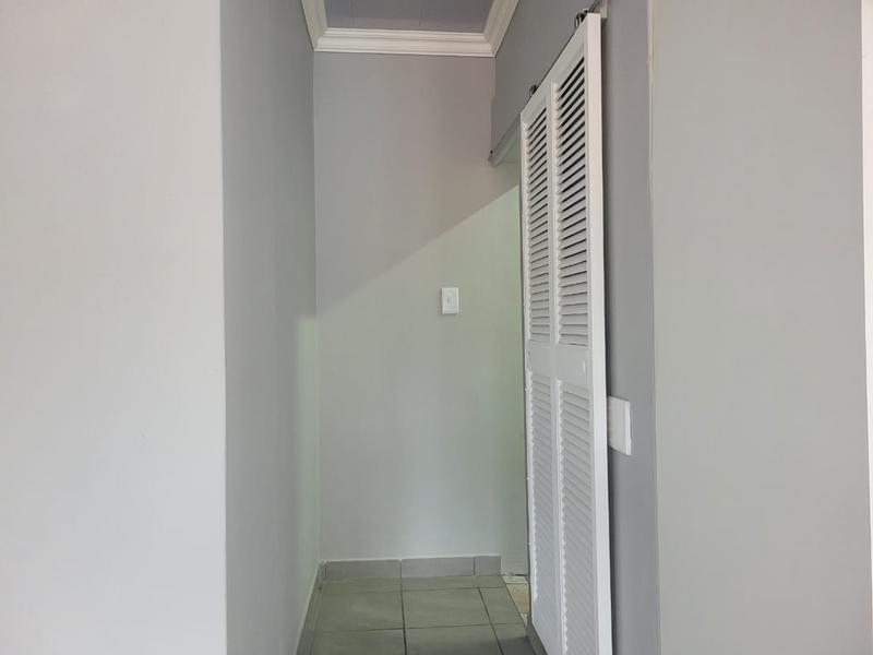 To Let 2 Bedroom Property for Rent in Manaba Beach KwaZulu-Natal