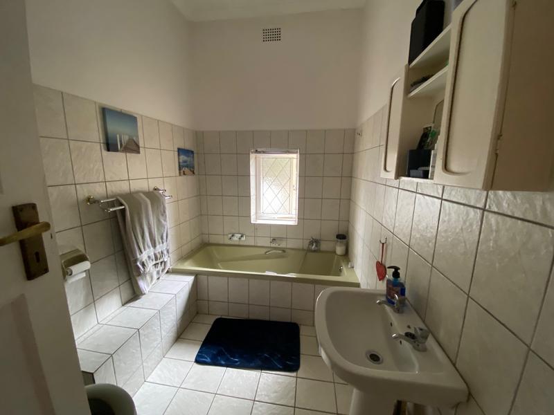 3 Bedroom Property for Sale in Uvongo KwaZulu-Natal