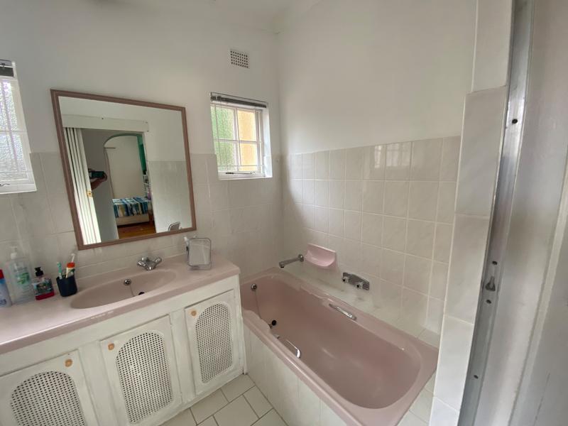 3 Bedroom Property for Sale in Uvongo KwaZulu-Natal