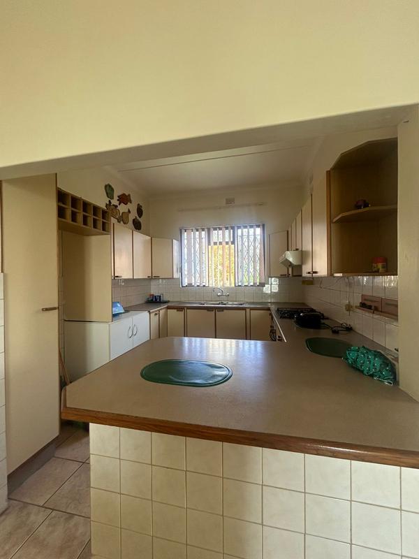 6 Bedroom Property for Sale in Margate KwaZulu-Natal