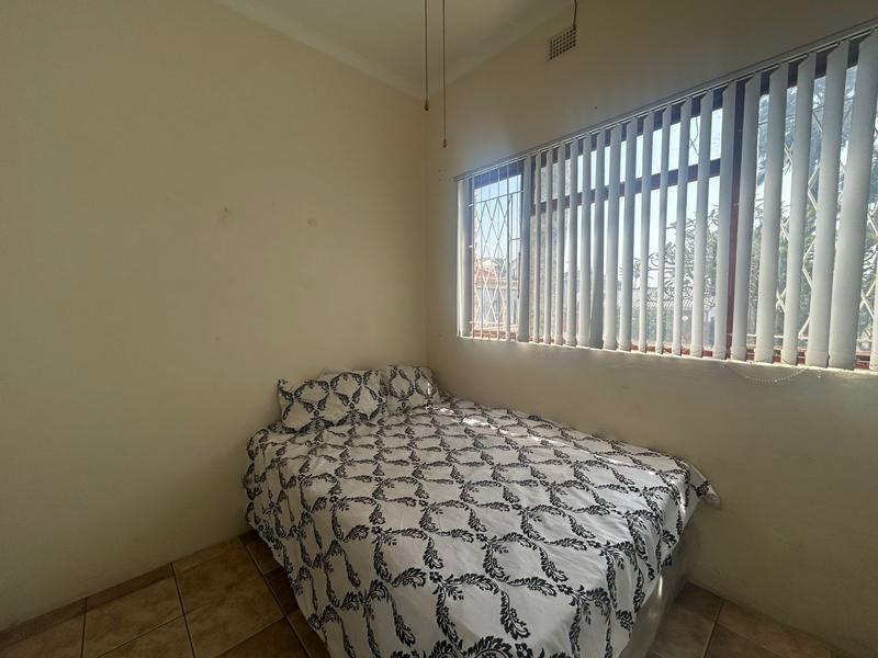 6 Bedroom Property for Sale in Margate KwaZulu-Natal