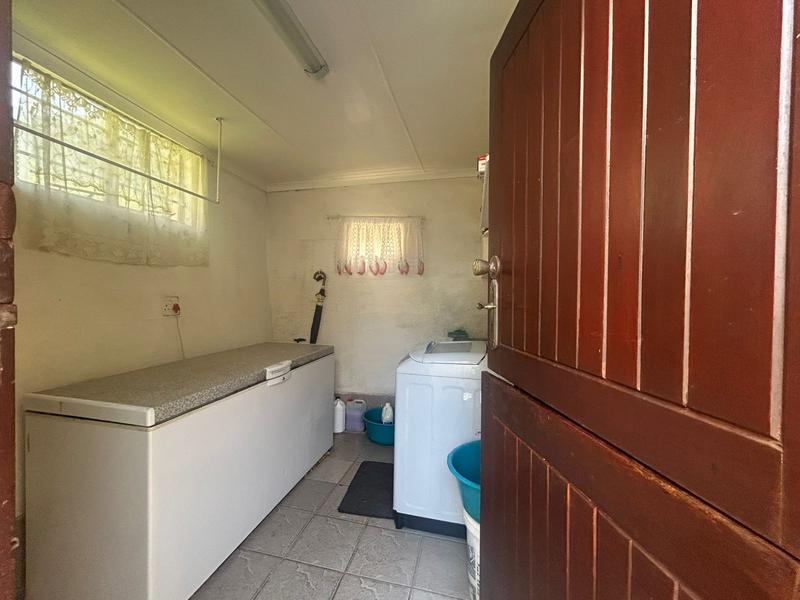 6 Bedroom Property for Sale in Margate KwaZulu-Natal