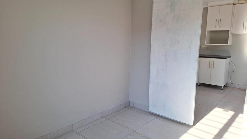 To Let 2 Bedroom Property for Rent in Overport KwaZulu-Natal