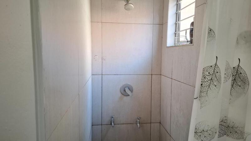 To Let 2 Bedroom Property for Rent in Overport KwaZulu-Natal