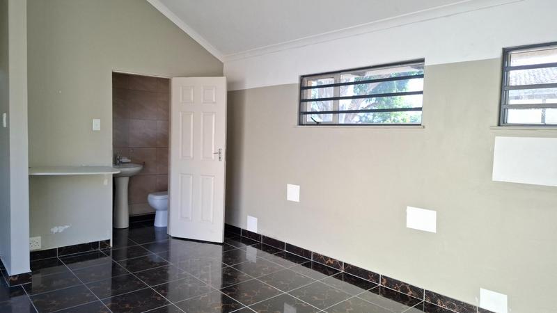 To Let 3 Bedroom Property for Rent in Sherwood KwaZulu-Natal