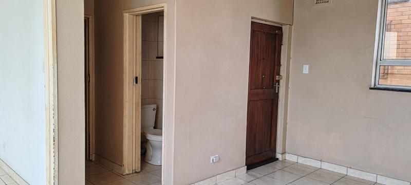 2 Bedroom Property for Sale in Overport KwaZulu-Natal
