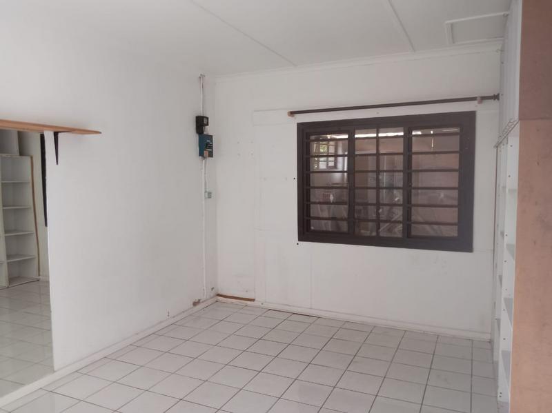 To Let 6 Bedroom Property for Rent in Scottburgh South KwaZulu-Natal