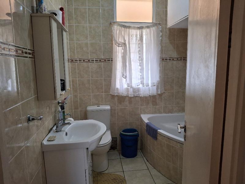 2 Bedroom Property for Sale in Umkomaas KwaZulu-Natal