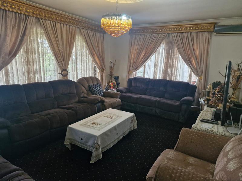 4 Bedroom Property for Sale in Burlington Heights KwaZulu-Natal
