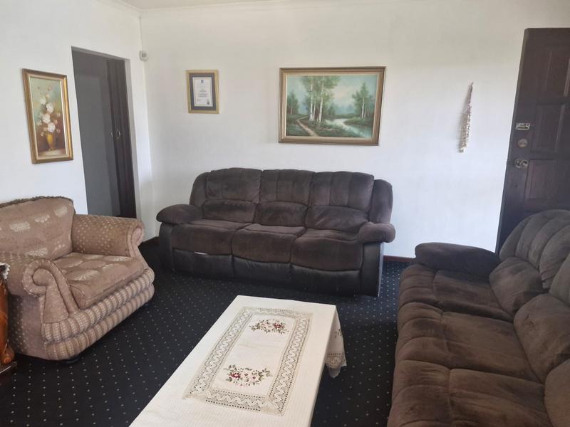 4 Bedroom Property for Sale in Burlington Heights KwaZulu-Natal