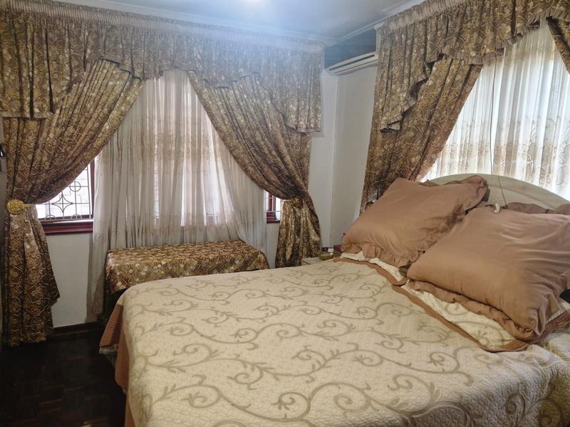 4 Bedroom Property for Sale in Burlington Heights KwaZulu-Natal