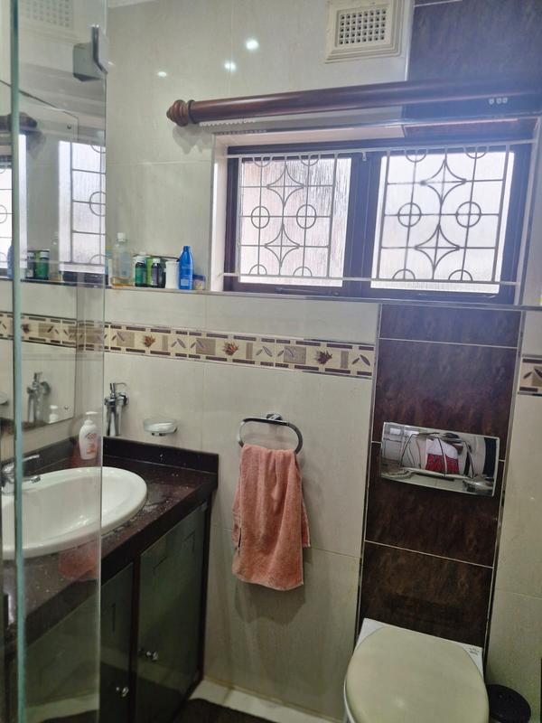 4 Bedroom Property for Sale in Burlington Heights KwaZulu-Natal