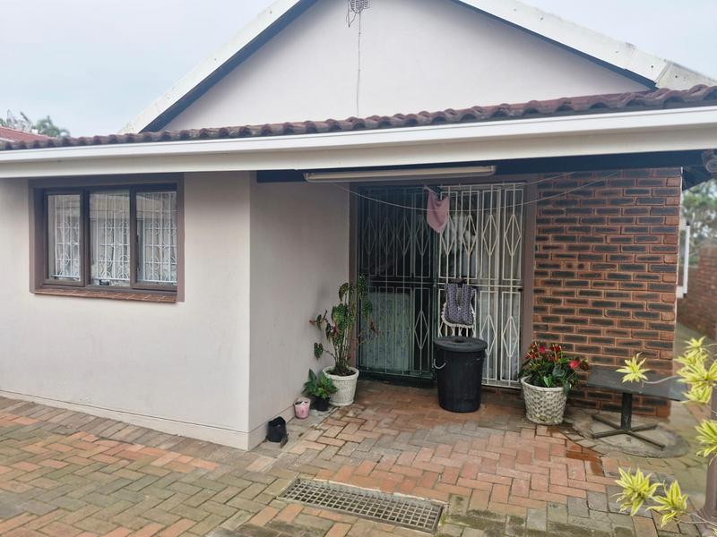 4 Bedroom Property for Sale in Burlington Heights KwaZulu-Natal