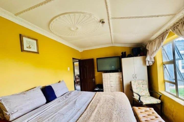 10 Bedroom Property for Sale in Umlazi KwaZulu-Natal