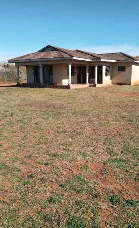 3 Bedroom Property for Sale in Umlazi KwaZulu-Natal