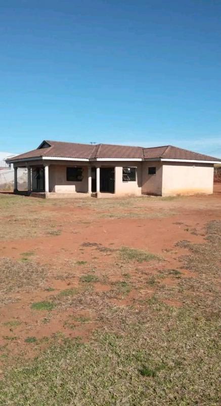 3 Bedroom Property for Sale in Umlazi KwaZulu-Natal